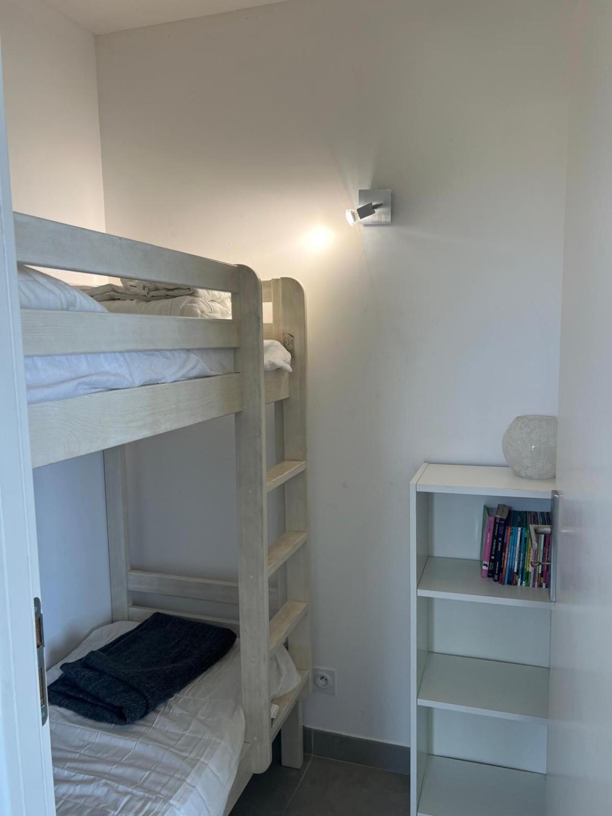Appartement Les Pieds dans le Sable à Le Grau-du-Roi Extérieur photo